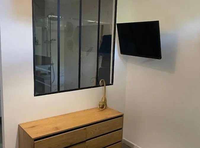 En Rez De Jardin Equipe